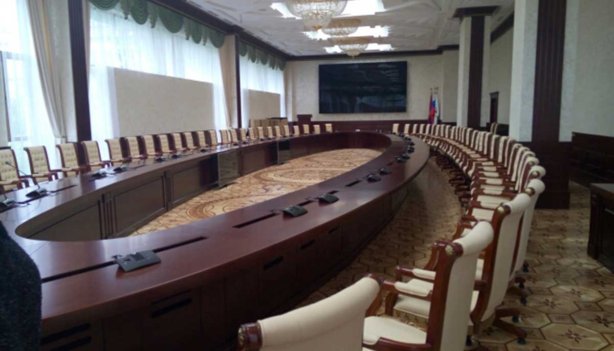 russian-conference-table-2