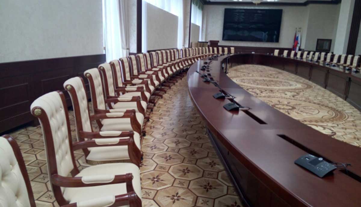 russian-conference-table-3