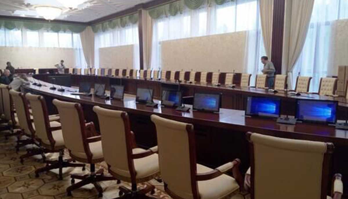 russian-conference-table-5